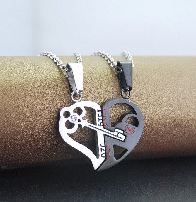 Heart Lock Bracelet And Key Necklace For Couples  Key necklace, Floating  necklace, Matching jewelry for couples